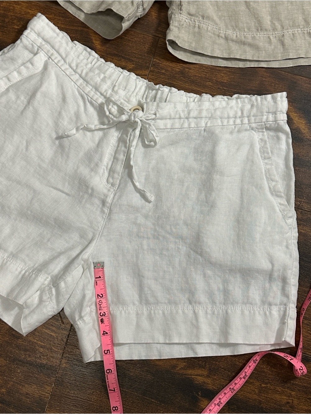 Tommy Bahama 100% Linen Shorts Bundle Size M ๐ด White + Beige - Picture 5 of 7